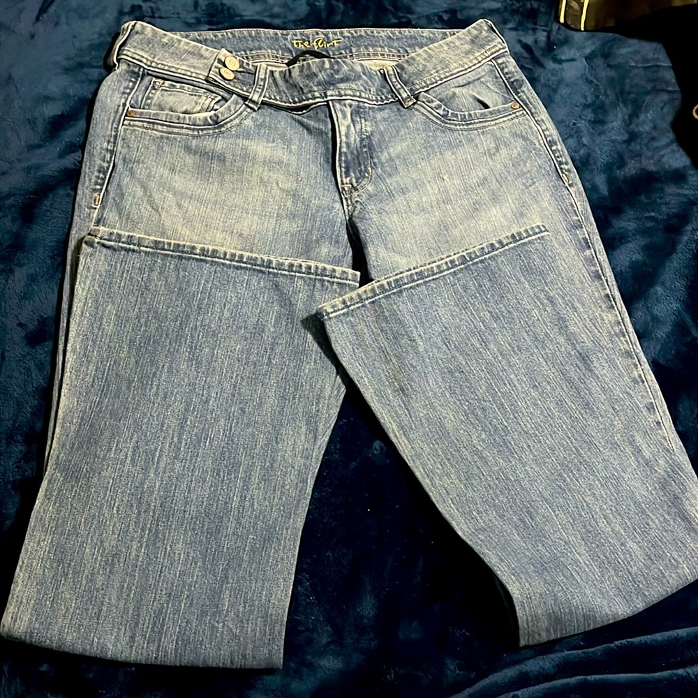 The Flirt Regular 10 Mid Rise blue jeans